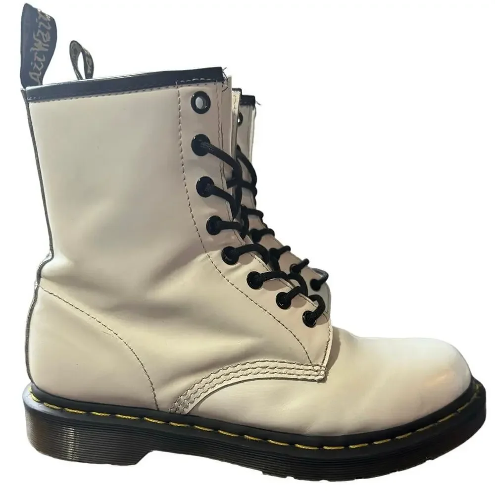 Dr. Martens 1460 Smooth Leather Lace Up Boots In White Size 9